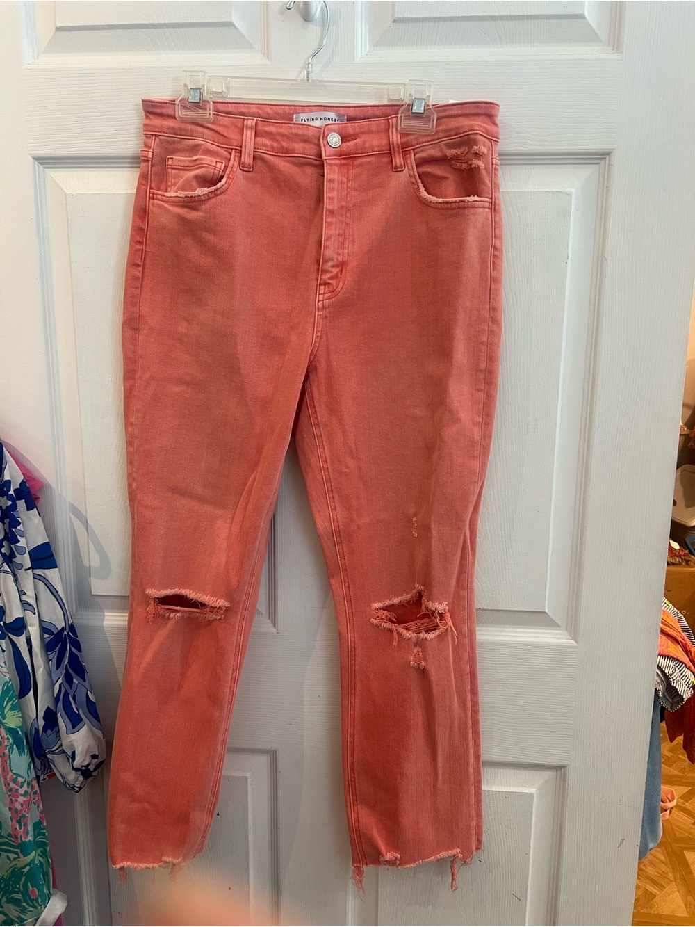 Flying Monkey Coral Distressed Cropped Jeans sz 31
